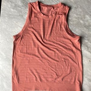 Lululemon tank size 6 rust/coral color